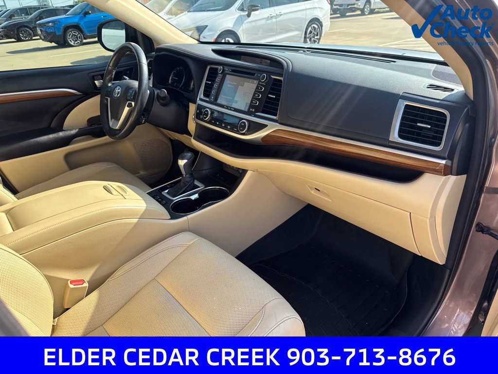 Used 2017 Toyota Highlander Limited FWD image 32