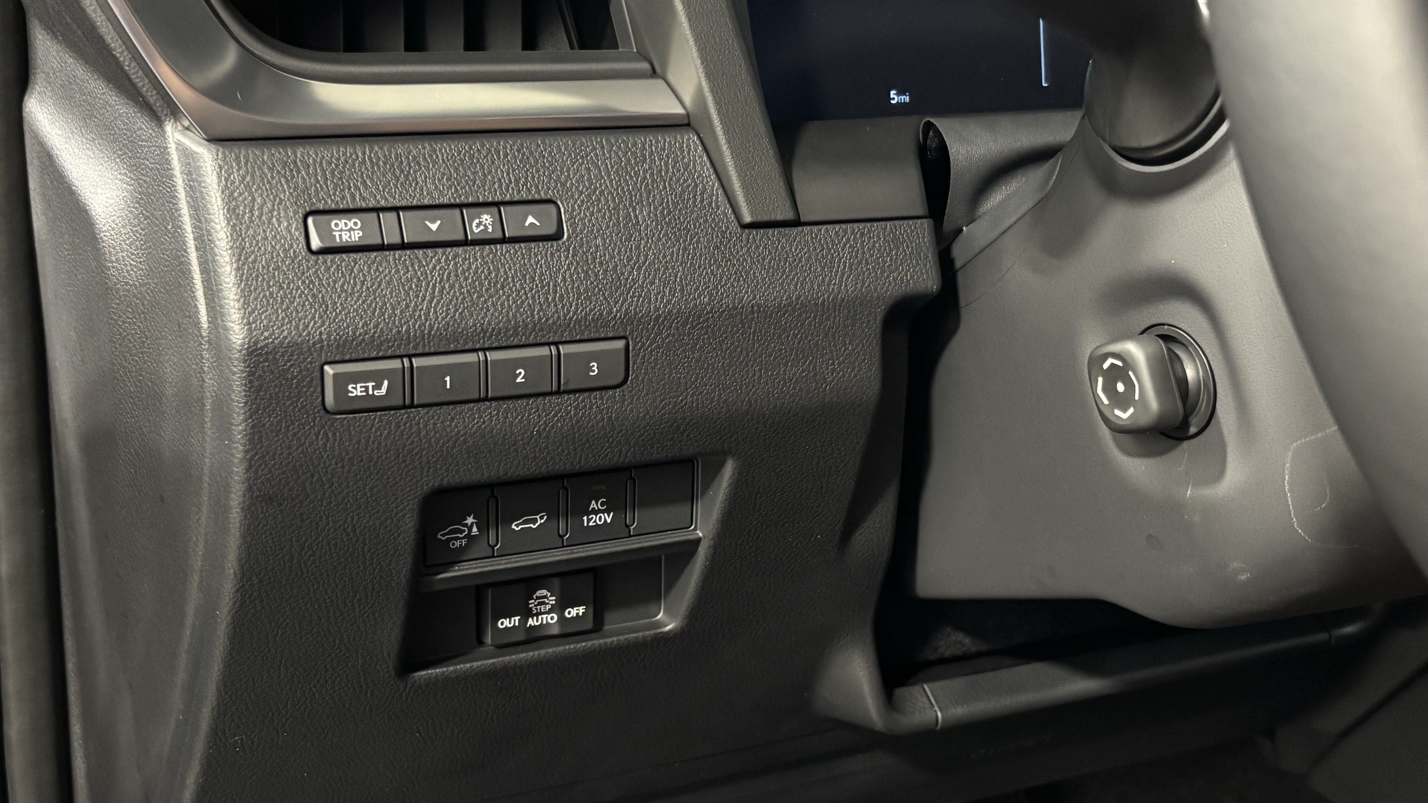 New 2026 Lexus GX 550 w/ Accessory Package (2T) AWD/4WD image 11