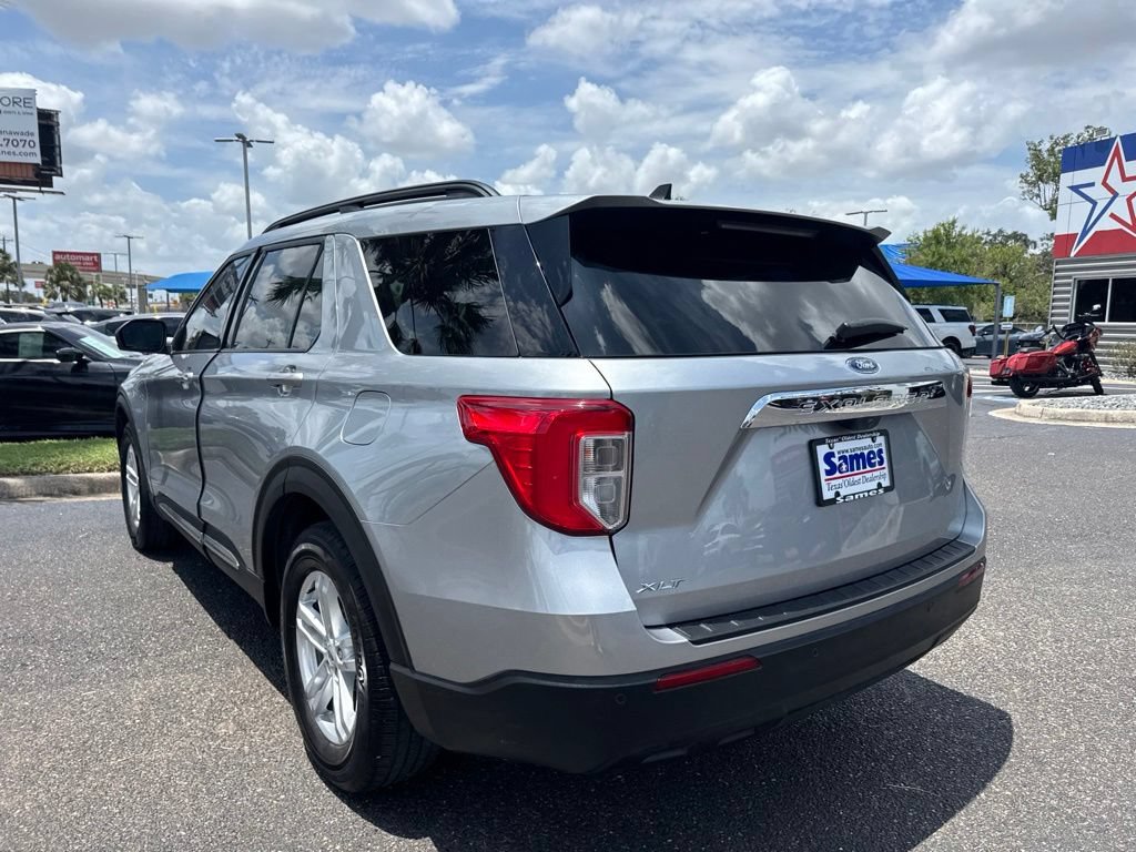 Used 2023 Ford Explorer XLT RWD image 3
