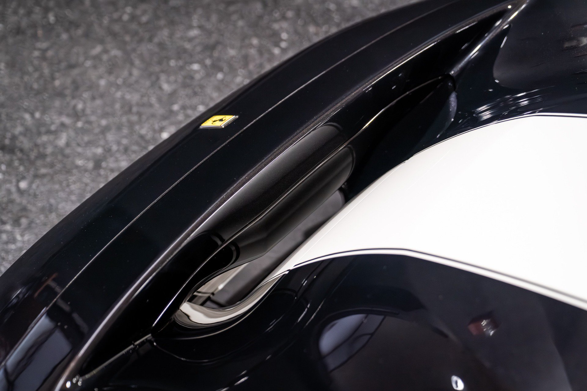 Used 2020 Ferrari 488 Pista Coupe RWD image 27