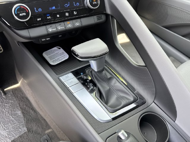 New 2026 Hyundai Elantra Sport FWD image 33