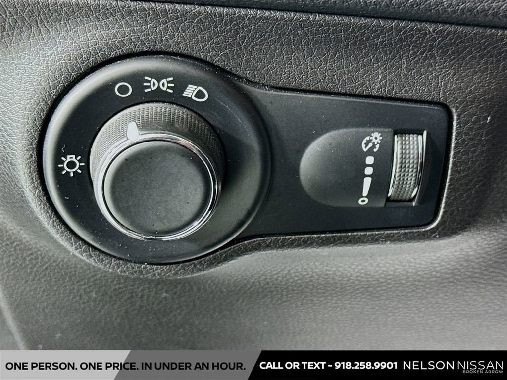 Used 2020 Jeep Compass Sport image 10