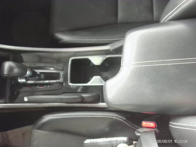 Used 2017 Honda Accord Sport image 11