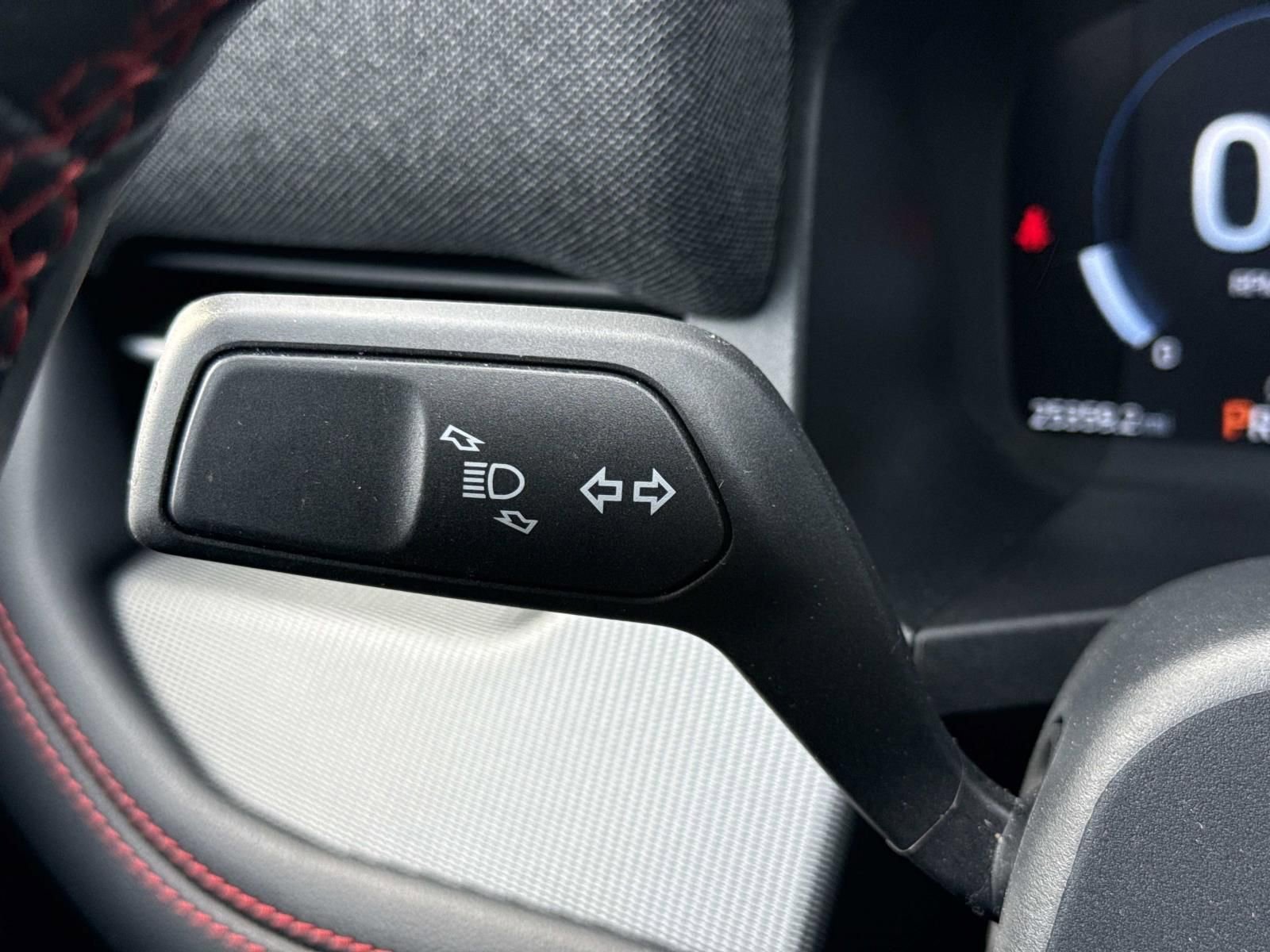 Used 2025 Ford Explorer ST-Line image 15