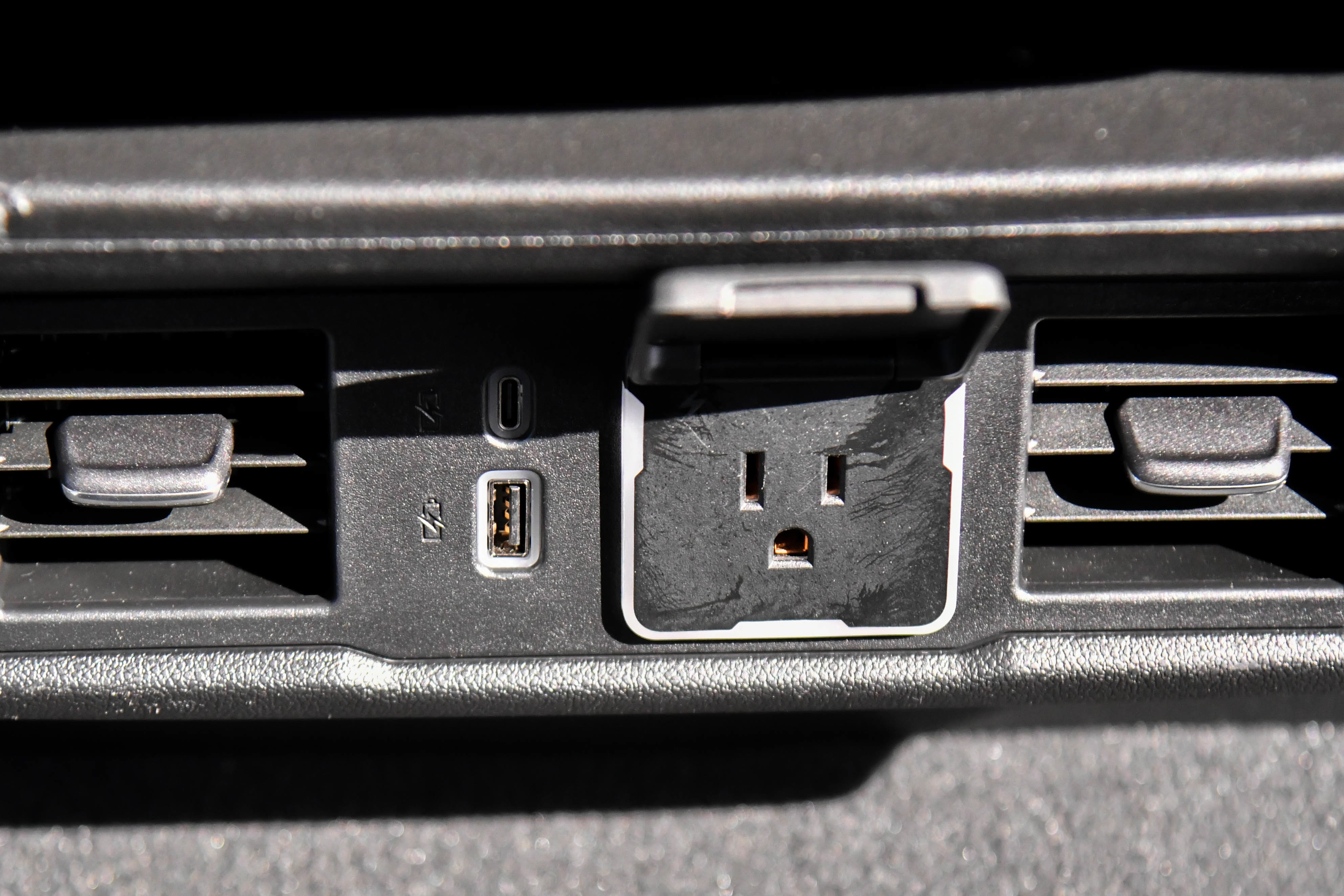 Used 2024 Chevrolet Silverado 1500 LT w/ Protection Package image 35