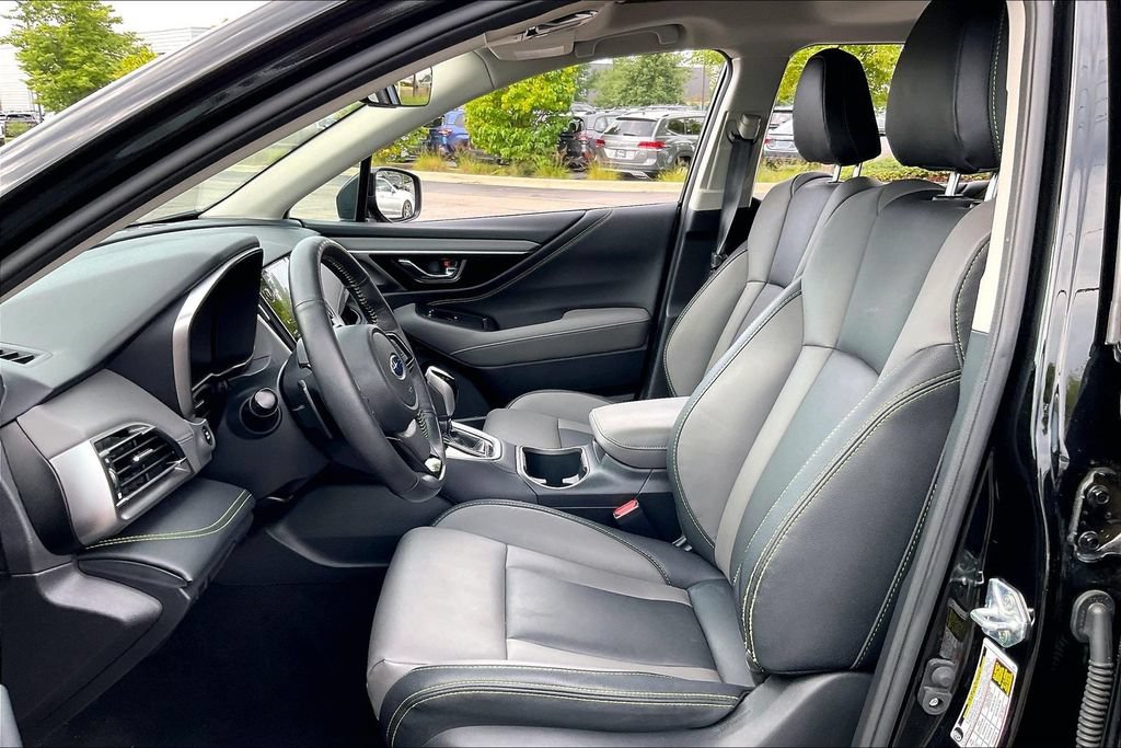 Certified 2024 Subaru Outback Onyx Edition XT AWD/4WD image 28