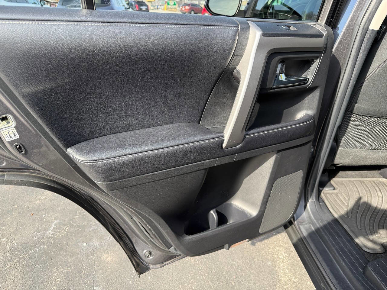 Used 2016 Toyota 4Runner SR5 image 87