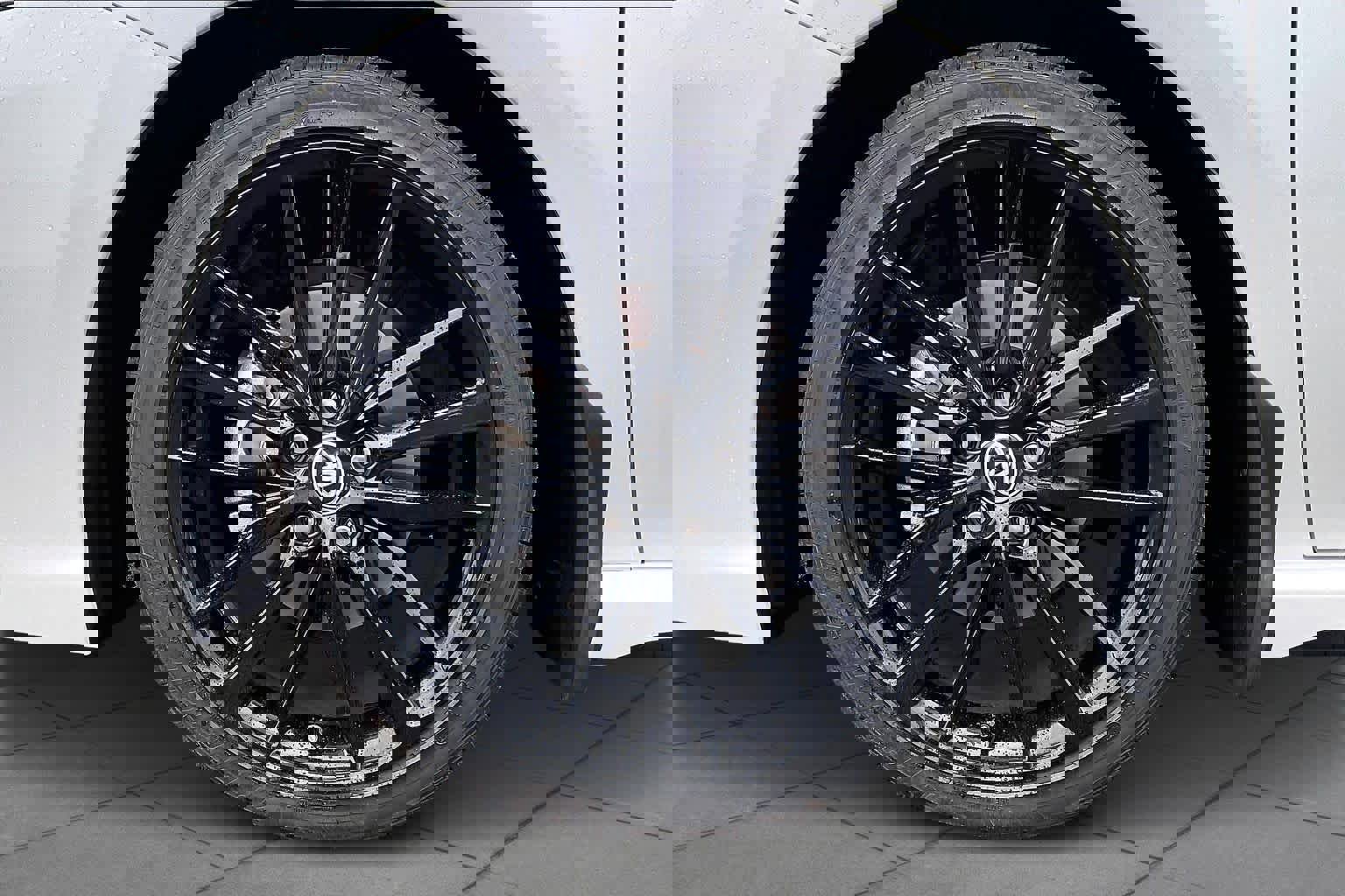 Used 2024 Toyota Camry XSE w/ Navigation Package image 11