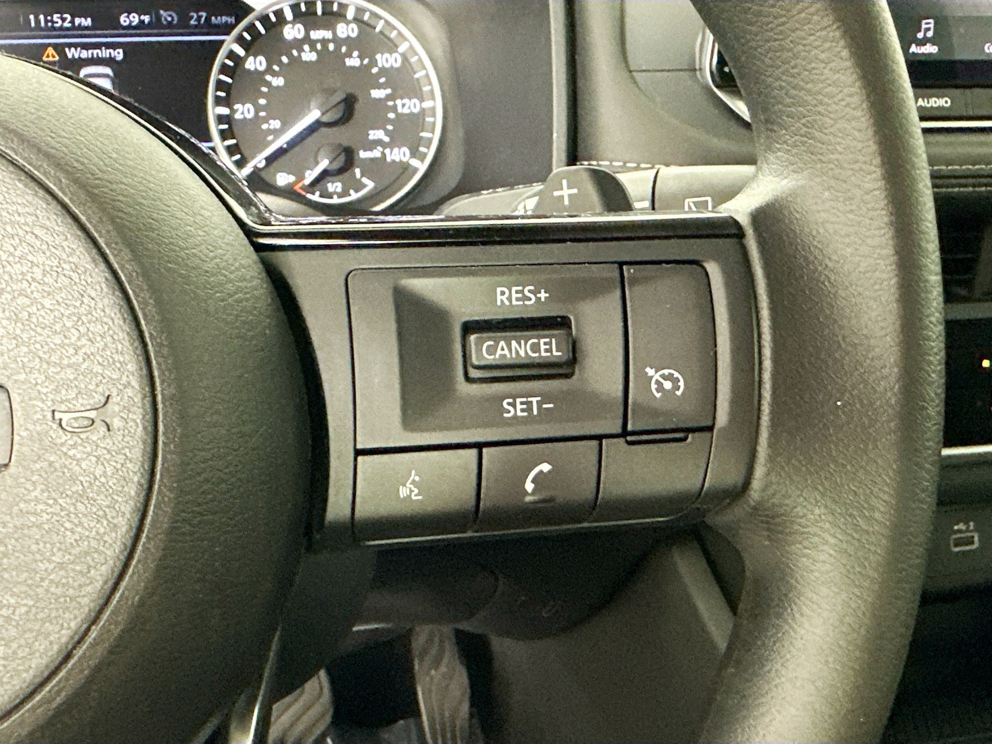 Used 2021 Nissan Rogue S FWD image 18