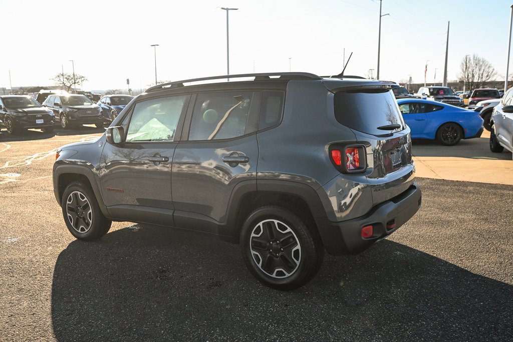 Used 2015 Jeep Renegade Trailhawk image 5