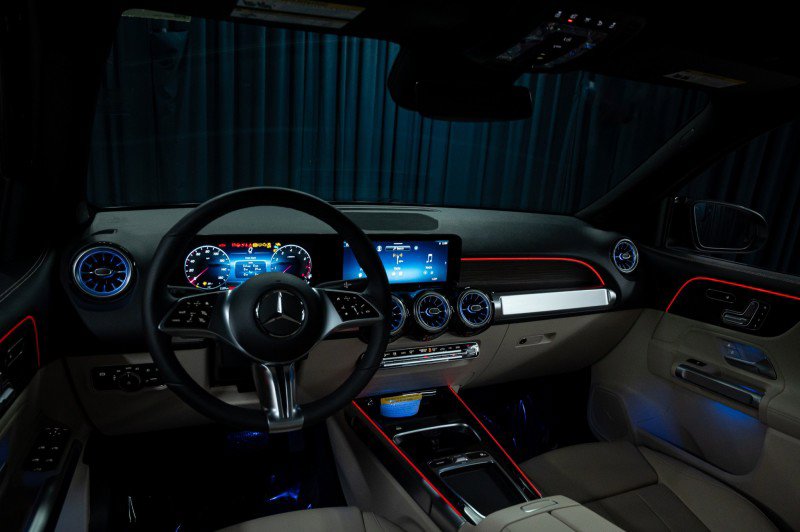 New 2026 Mercedes-Benz GLB 250 4MATIC image 13