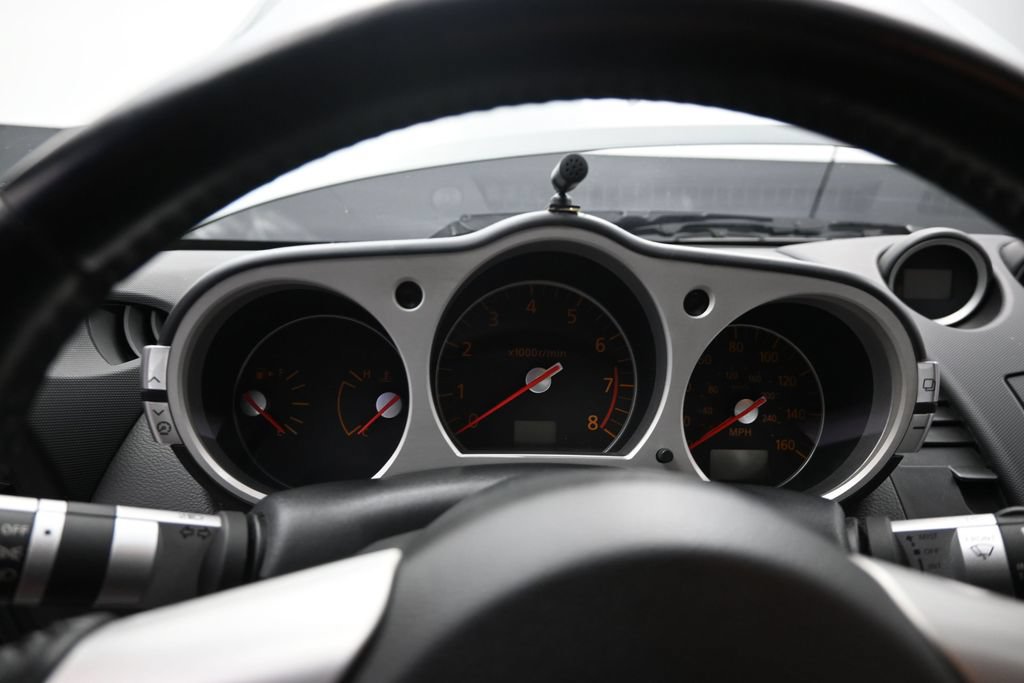 Used 2006 Nissan 350Z Enthusiast RWD image 15
