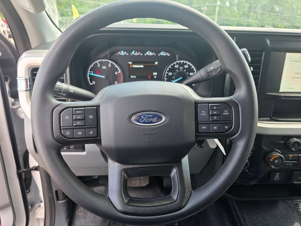New 2026 Ford F550 4x4 Crew Cab image 30