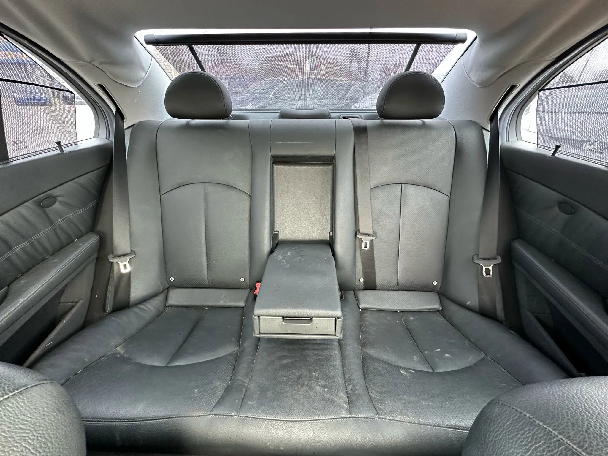 Used 2005 Mercedes-Benz E 500 Sedan image 16