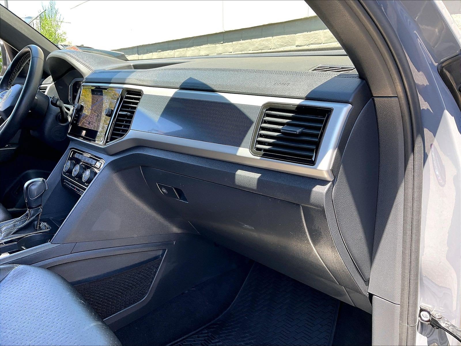 Certified 2023 Volkswagen Atlas Cross Sport SEL AWD/4WD image 16