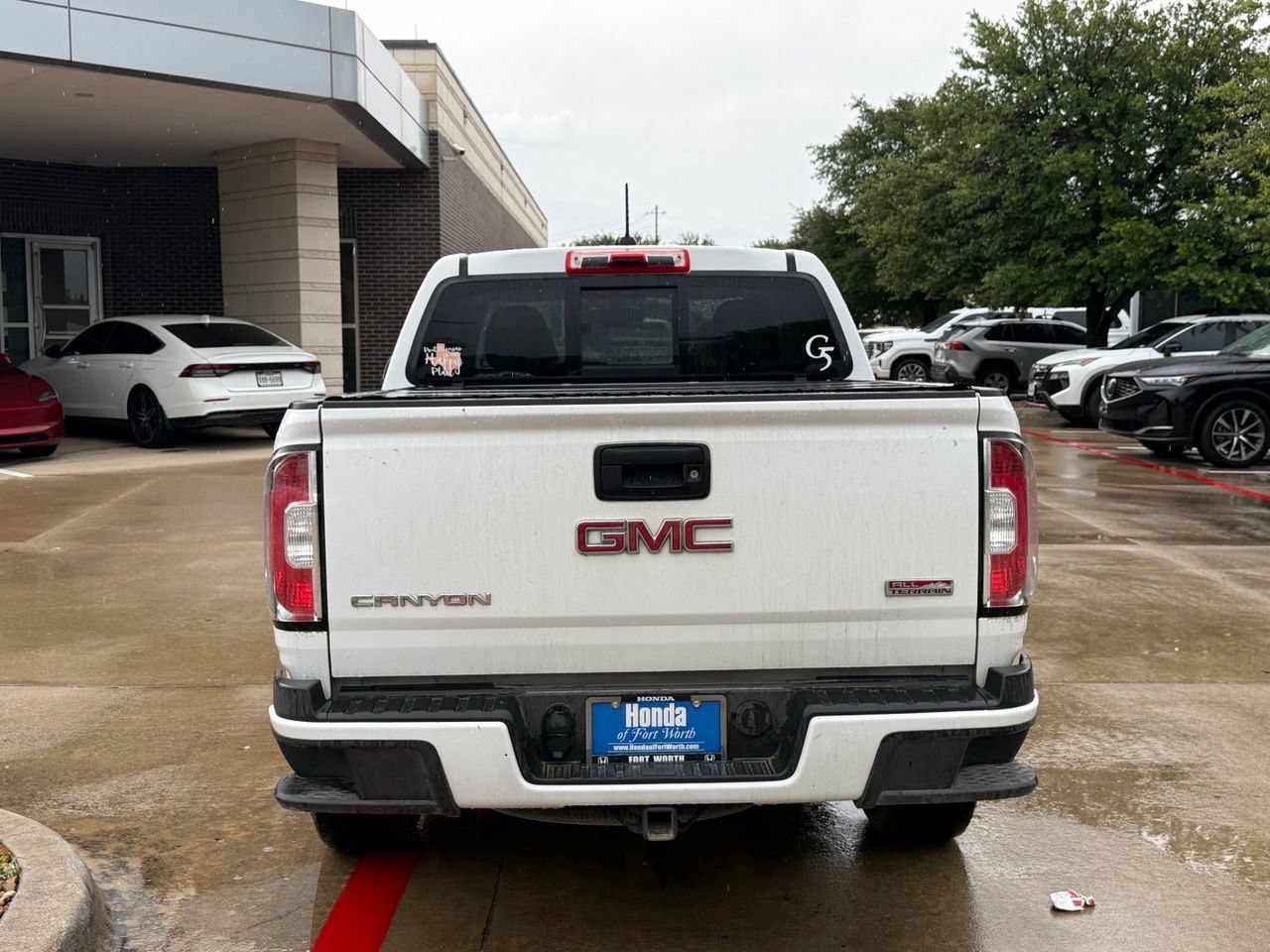 Used 2017 GMC Canyon SLE w/ All Terrain Package AWD/4WD image 4