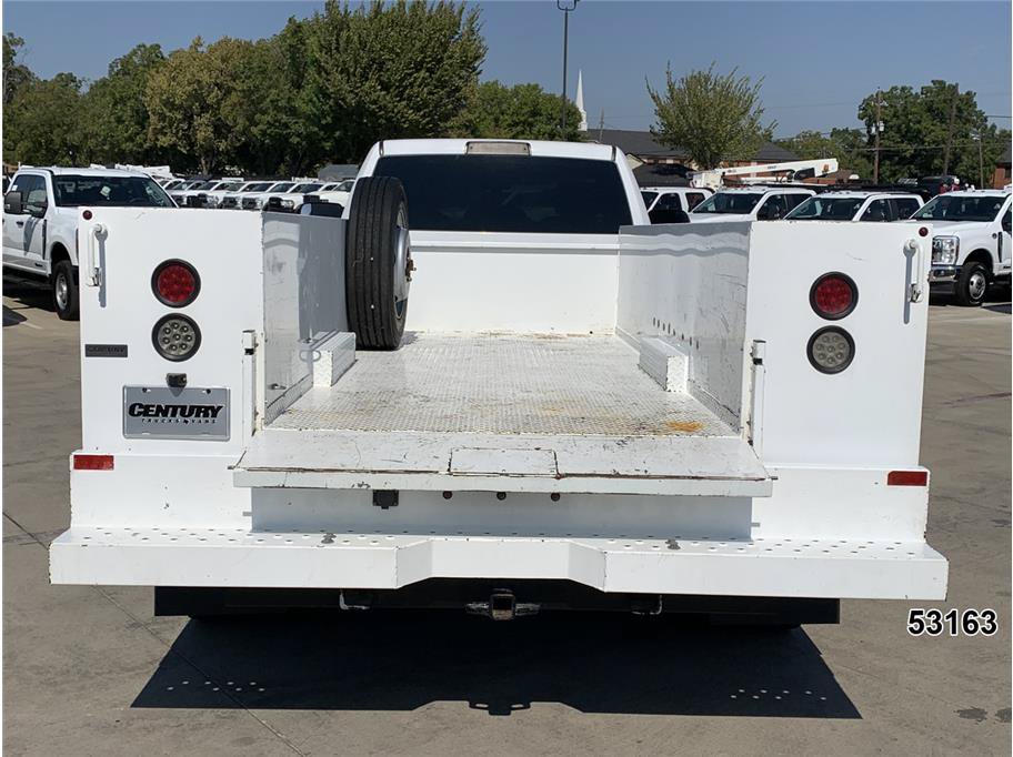 Used 2022 RAM 5500 Tradesman RWD image 10