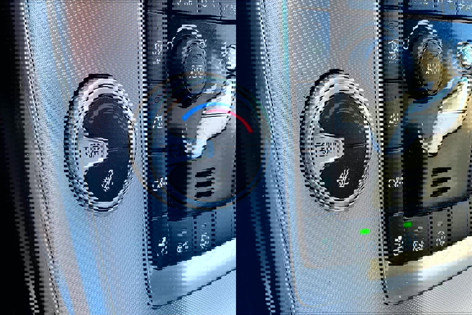 Used 2017 Volvo V60 T5 Cross Country w/ Convenience Package image 34