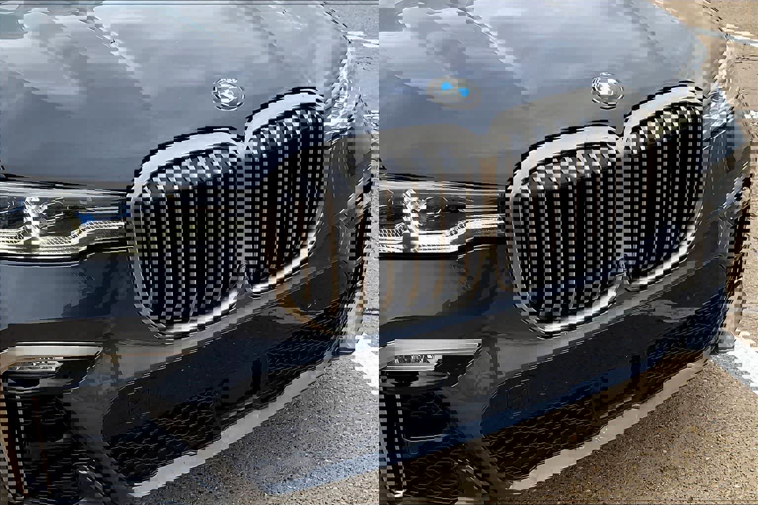 Used 2020 BMW X7 M50i image 33