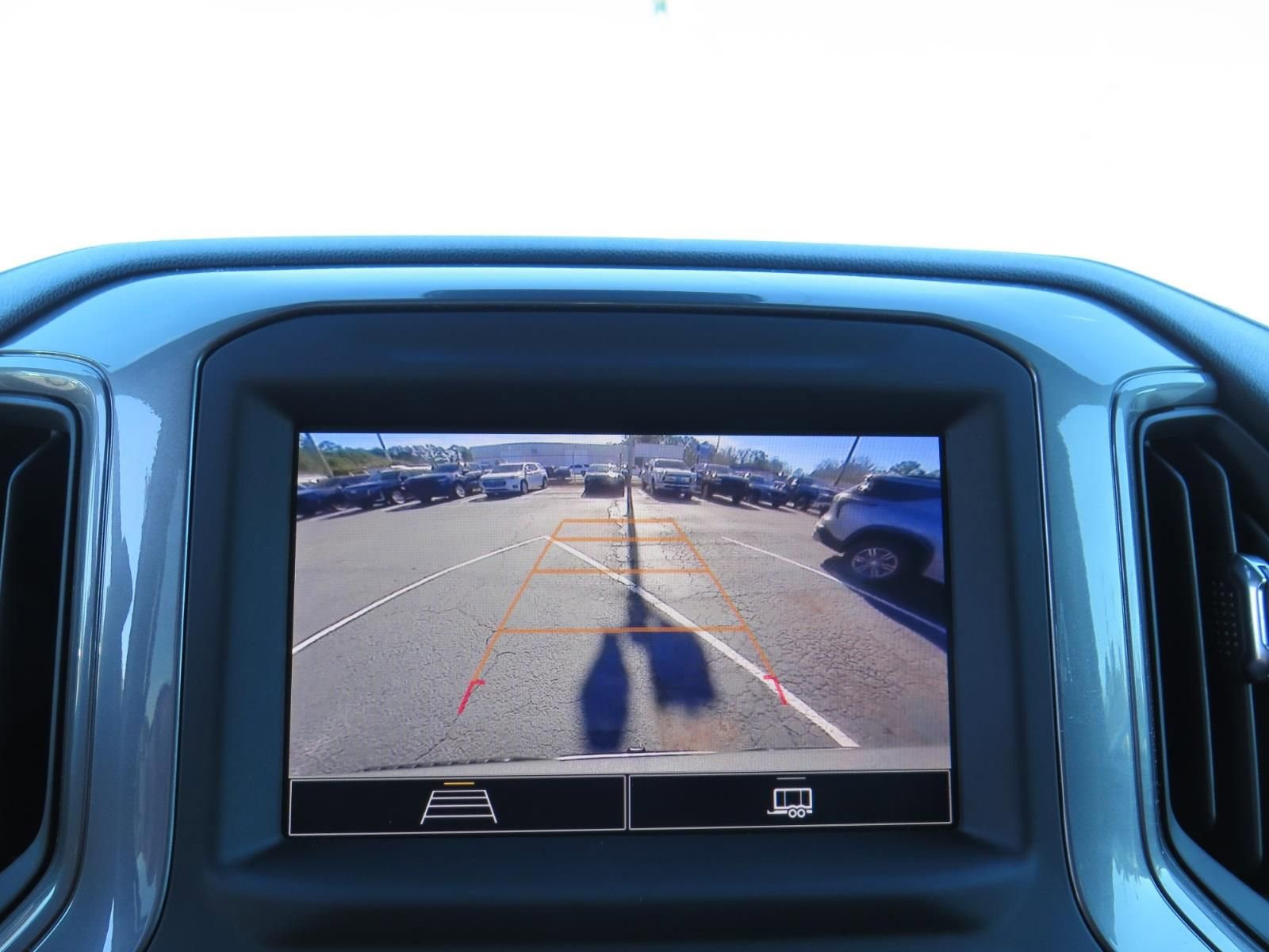 Used 2023 Chevrolet Silverado 1500 Custom image 13