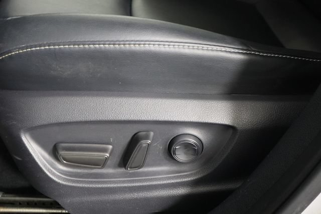Used 2020 Toyota Prius Prime XLE FWD image 16