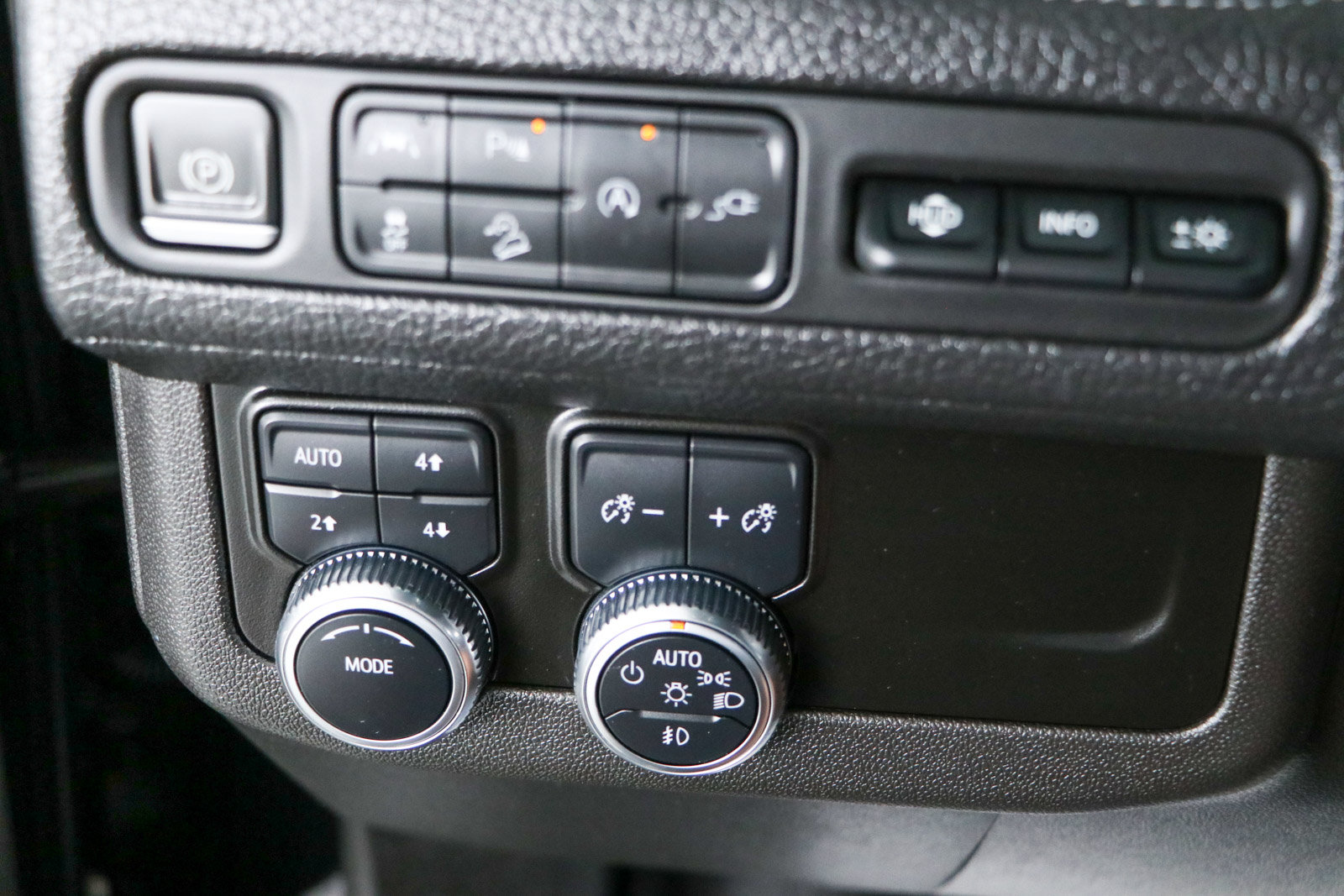 Used 2021 GMC Yukon Denali AWD/4WD image 23