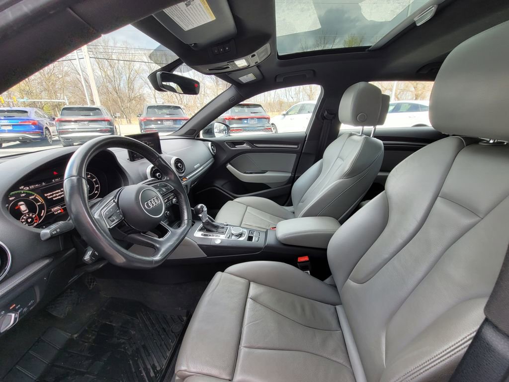 Used 2018 Audi A3 e-tron Premium Plus w/ Technology Package image 11