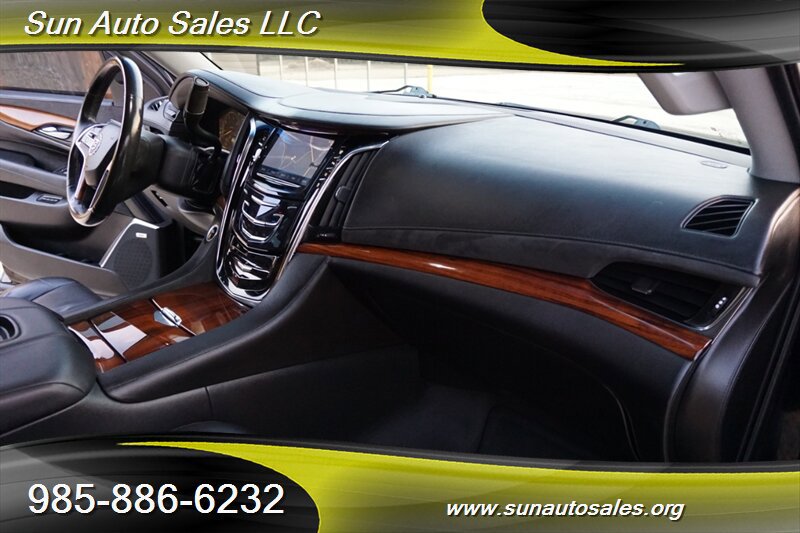 Used 2015 Cadillac Escalade Premium image 19