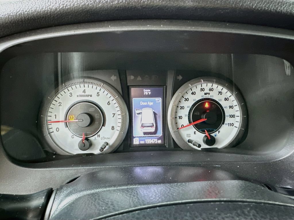 Used 2015 Toyota Sienna SE Premium FWD image 28
