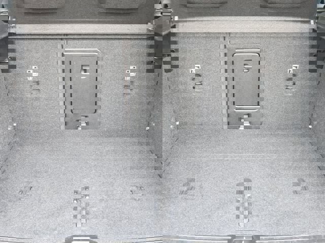 Certified 2024 Volvo XC40 B5 Plus image 20