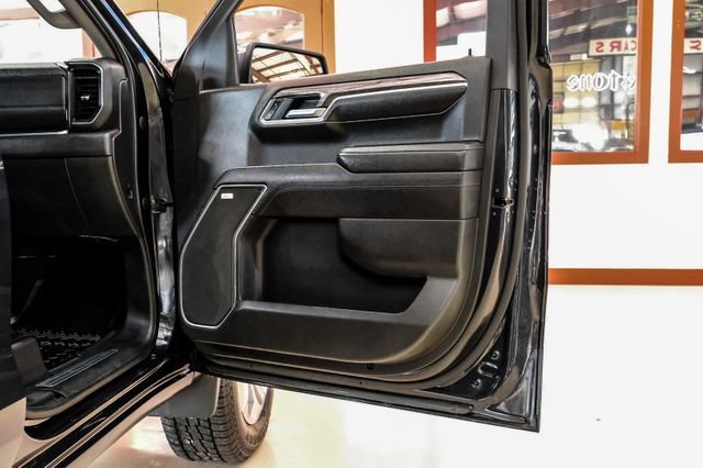 Used 2022 Chevrolet Silverado 1500 LTZ w/ Technology Package image 41