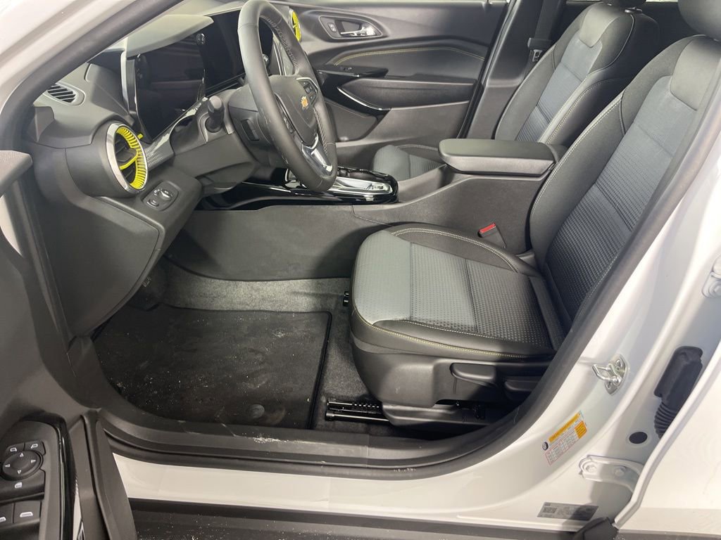 New 2026 Chevrolet Trax LT w/ Driver Confidence Package image 16