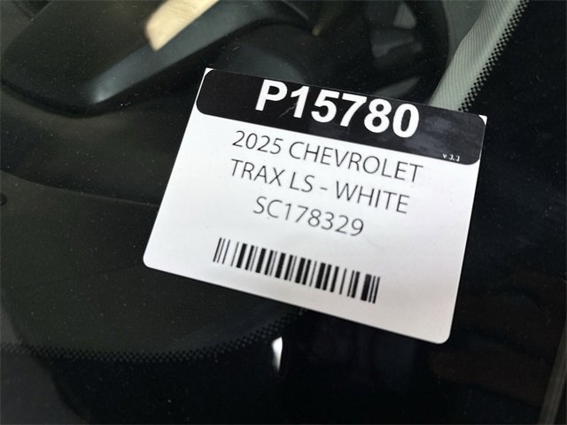 Certified 2025 Chevrolet Trax LS image 28
