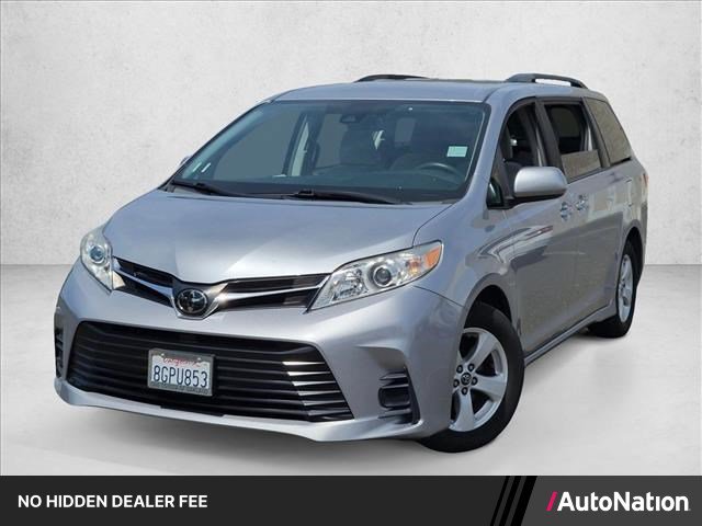 Used 2018 Toyota Sienna LE w/ Carpet Mat Package