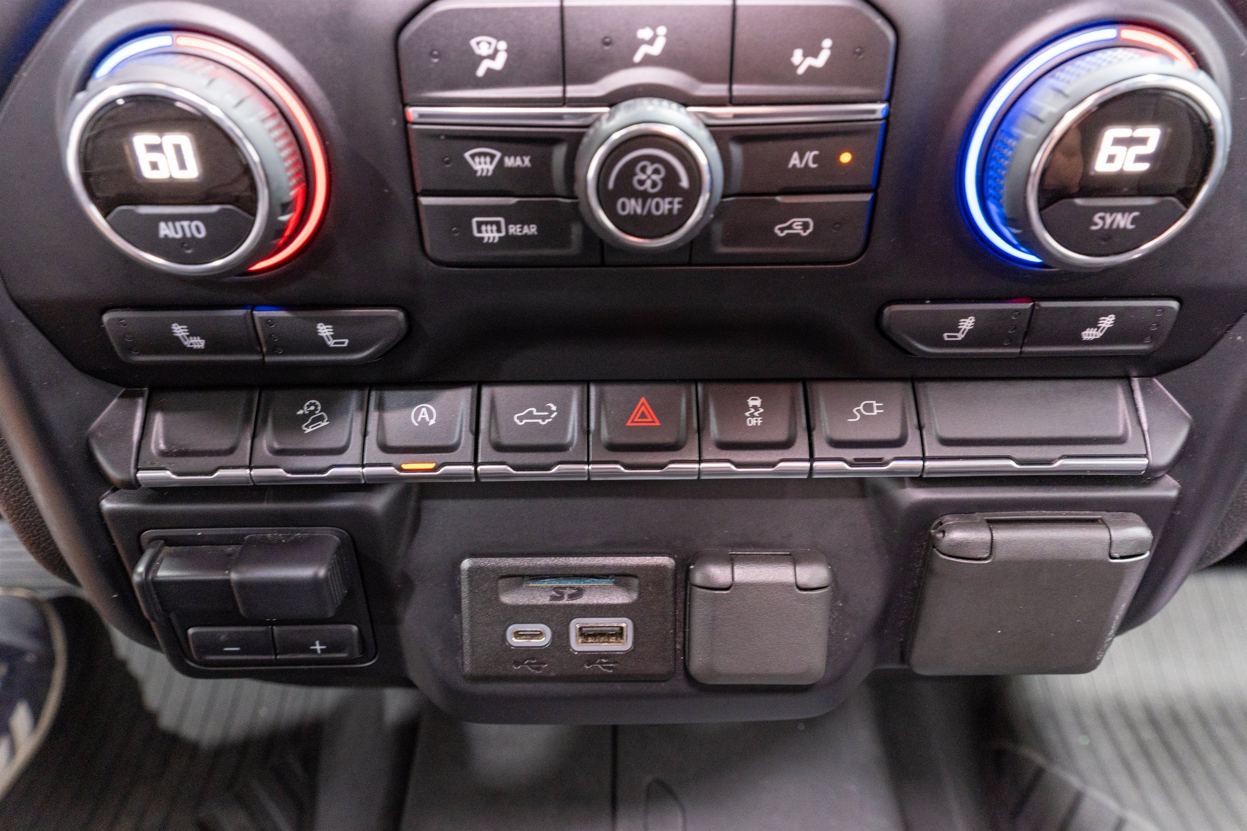 Used 2019 Chevrolet Silverado 1500 LT AWD/4WD image 23