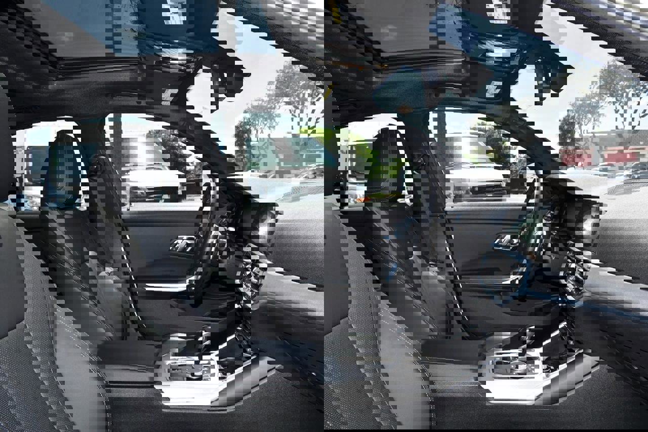 Used 2022 BMW 330i Sedan w/ Premium Package 2 image 16