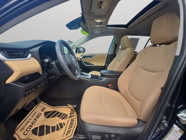 Certified 2022 Toyota RAV4 XLE w/ Convenience Package image 10