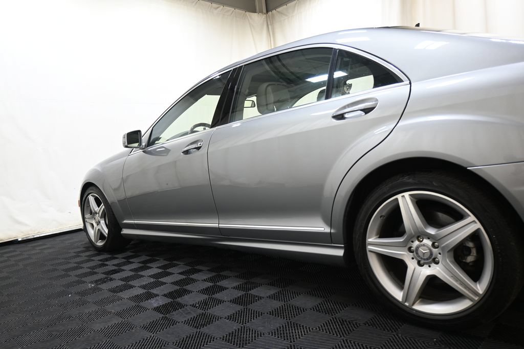 Used 2010 Mercedes-Benz S 550 4MATIC image 12