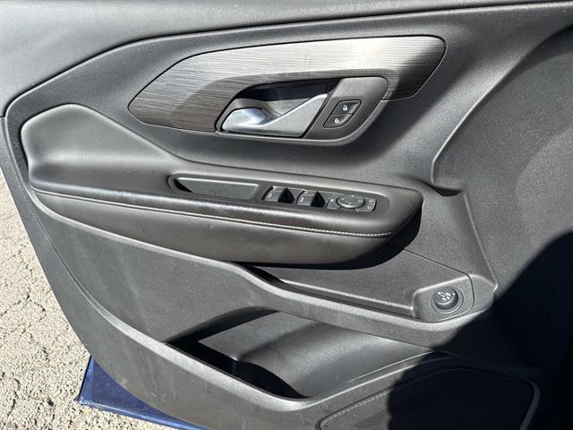 Used 2023 GMC Terrain SLE w/ Driver Convenience Package image 7