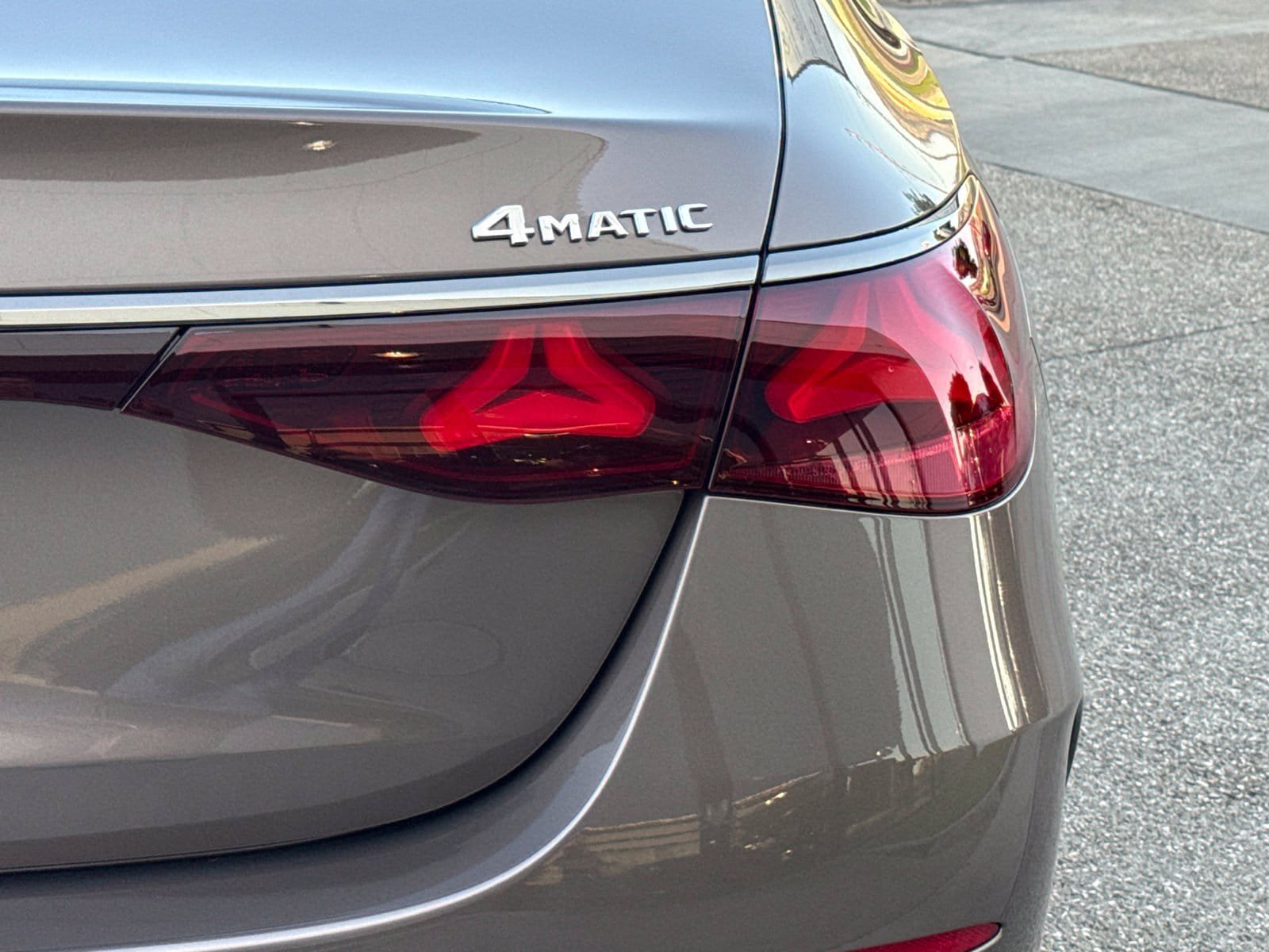 New 2027 Mercedes-Benz E 450 4MATIC Sedan image 11