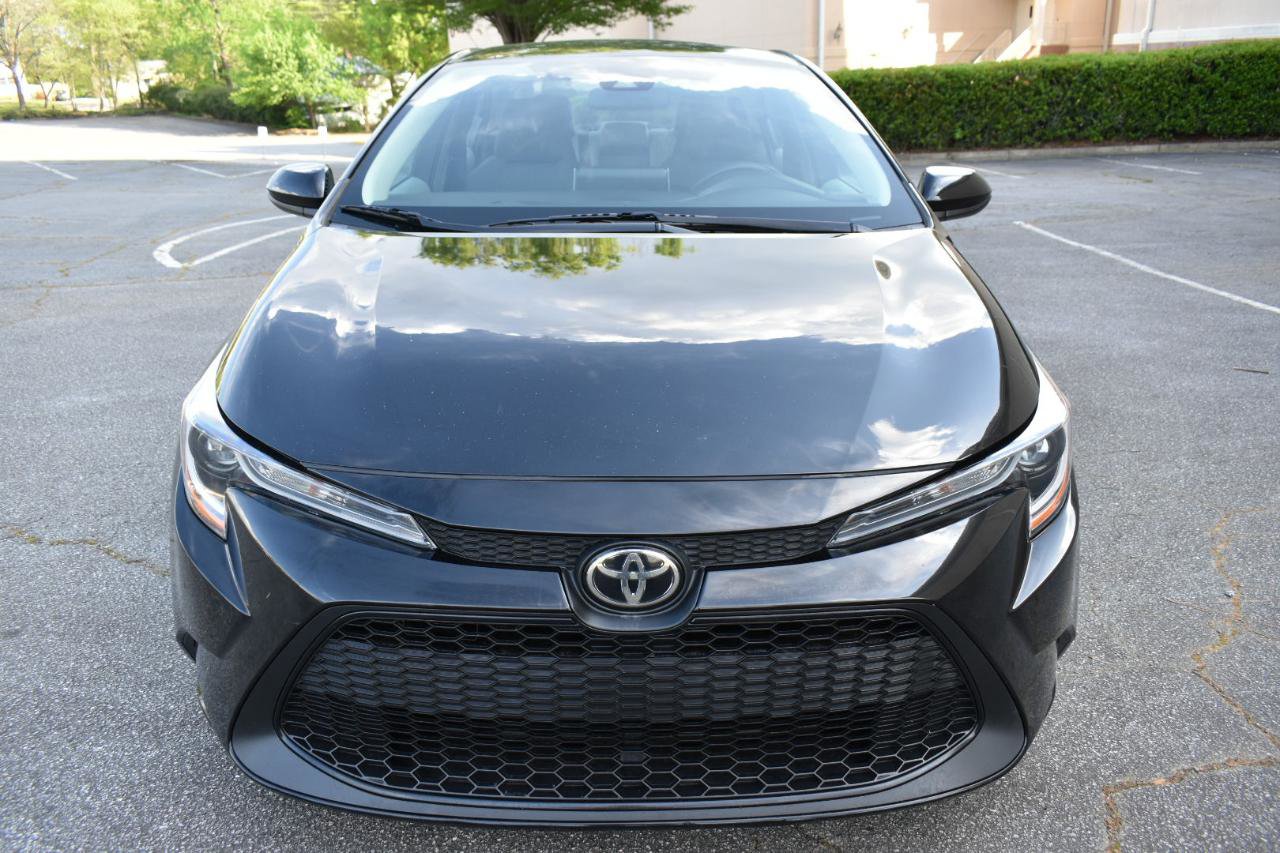 Used 2021 Toyota Corolla LE image 3