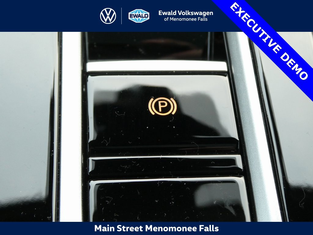 New 2025 Volkswagen Atlas Cross Sport SEL R-Line image 20