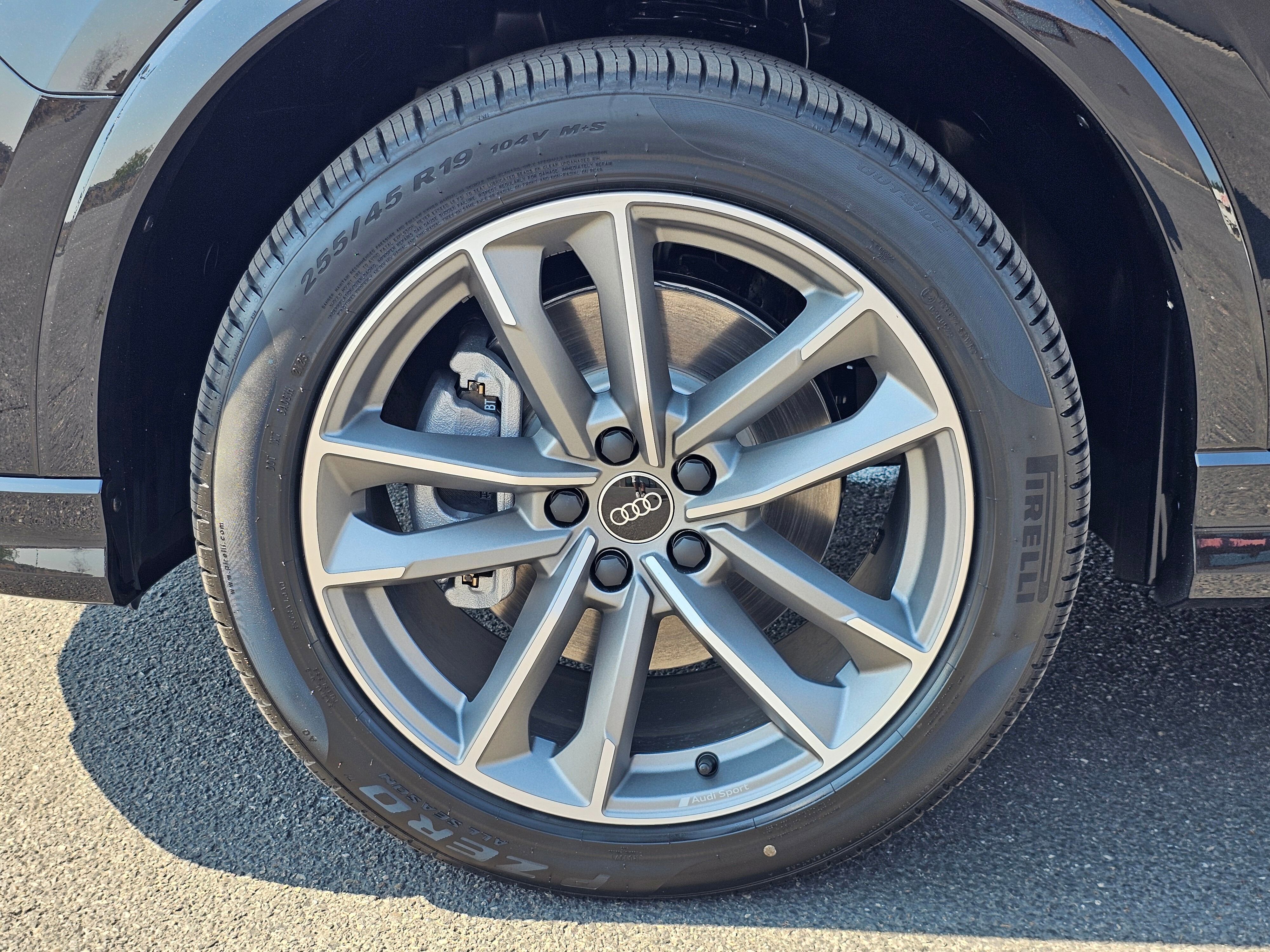 New 2025 Audi Q3 2.0T Premium image 8