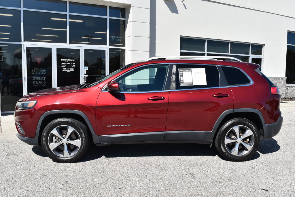 Used 2019 Jeep Cherokee Limited AWD/4WD image 4