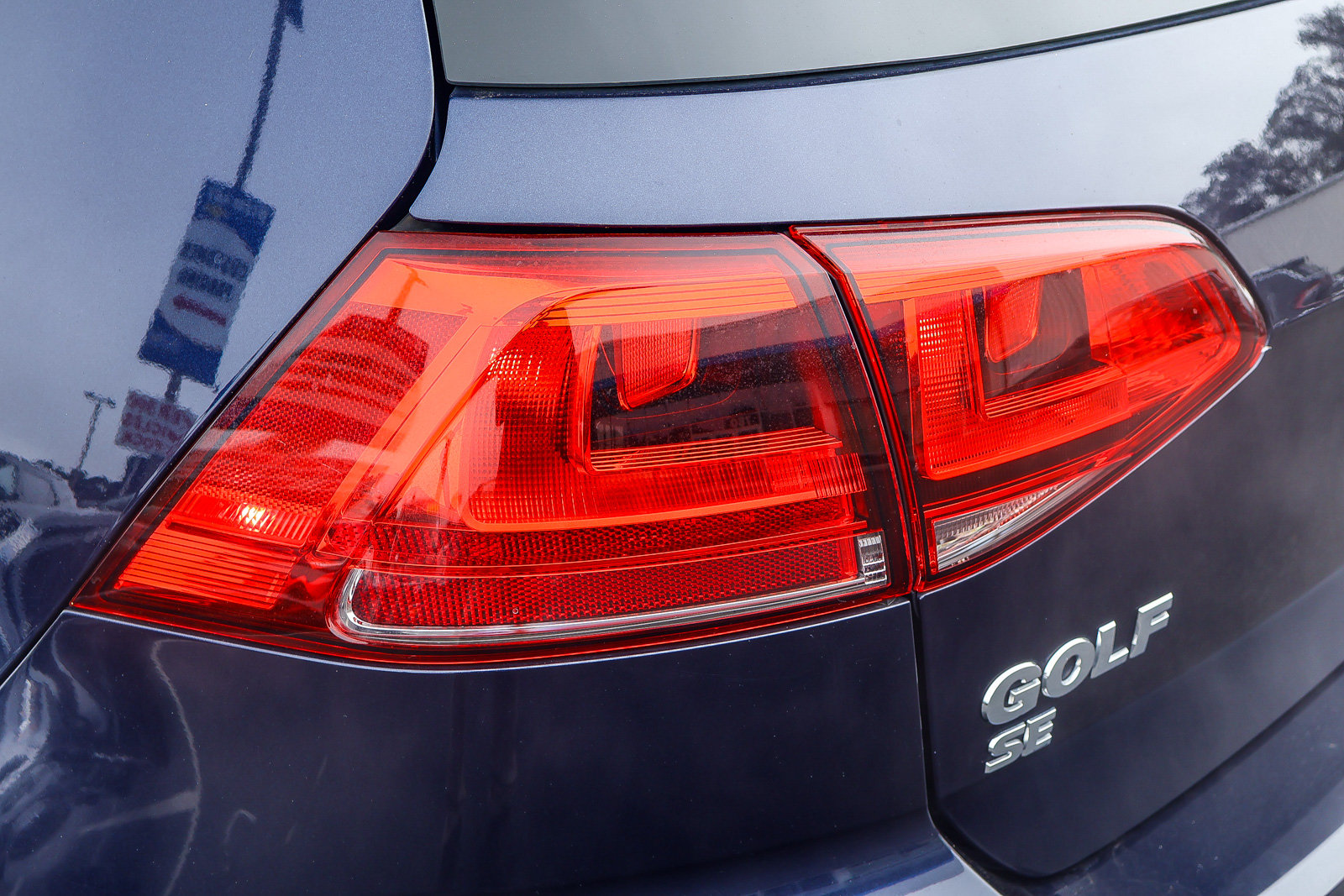 Used 2016 Volkswagen Golf SE w/ Lighting Package FWD image 25