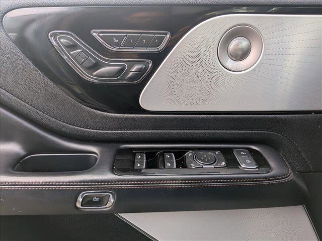 Used 2020 Lincoln Aviator Reserve w/ Equipment Group 201A image 15