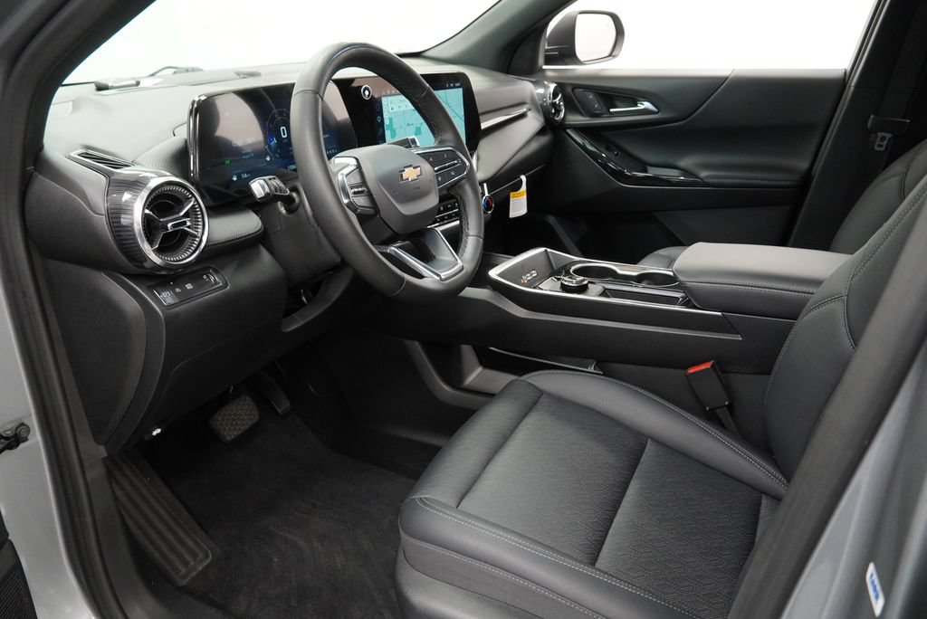 Used 2026 Chevrolet Equinox LT w/ Convenience Package II FWD image 20