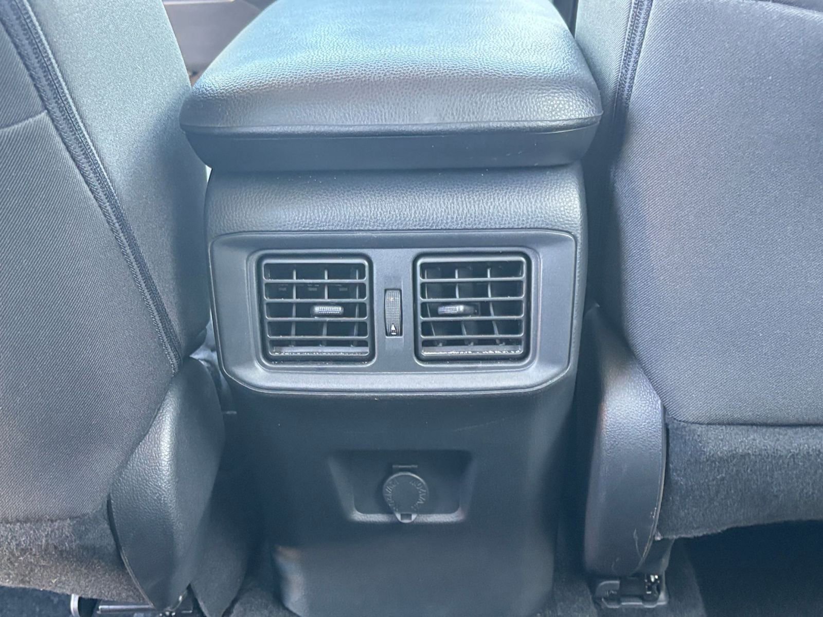 Used 2025 Toyota RAV4 LE AWD/4WD image 23