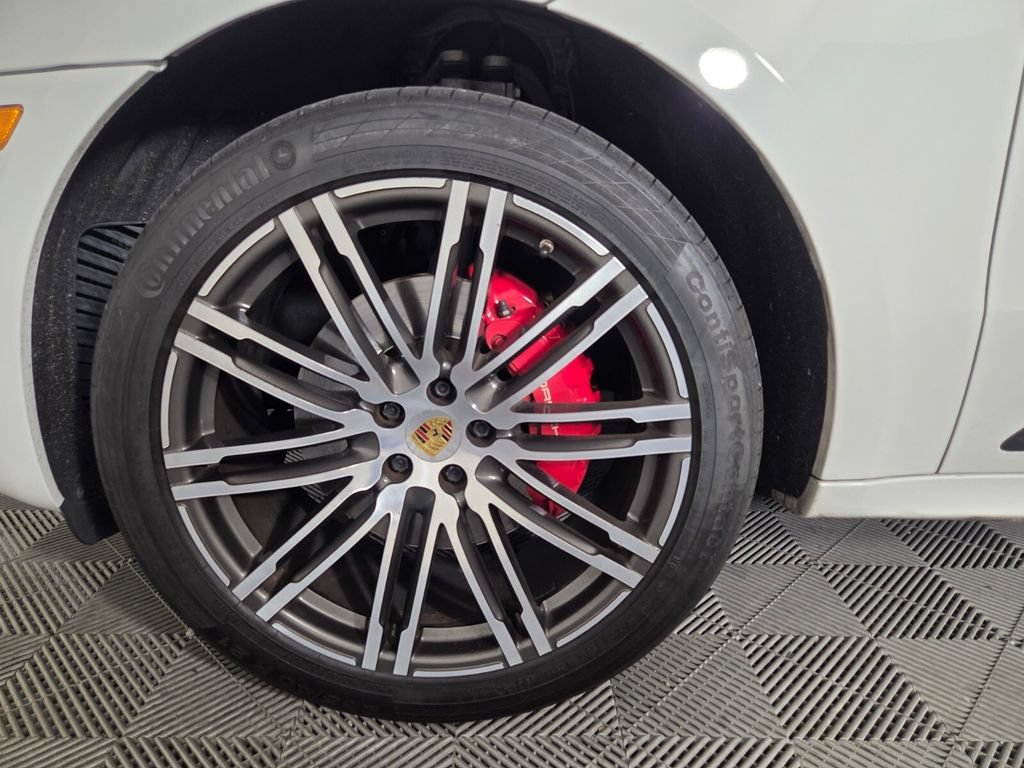 Used 2018 Porsche Macan GTS AWD/4WD image 8