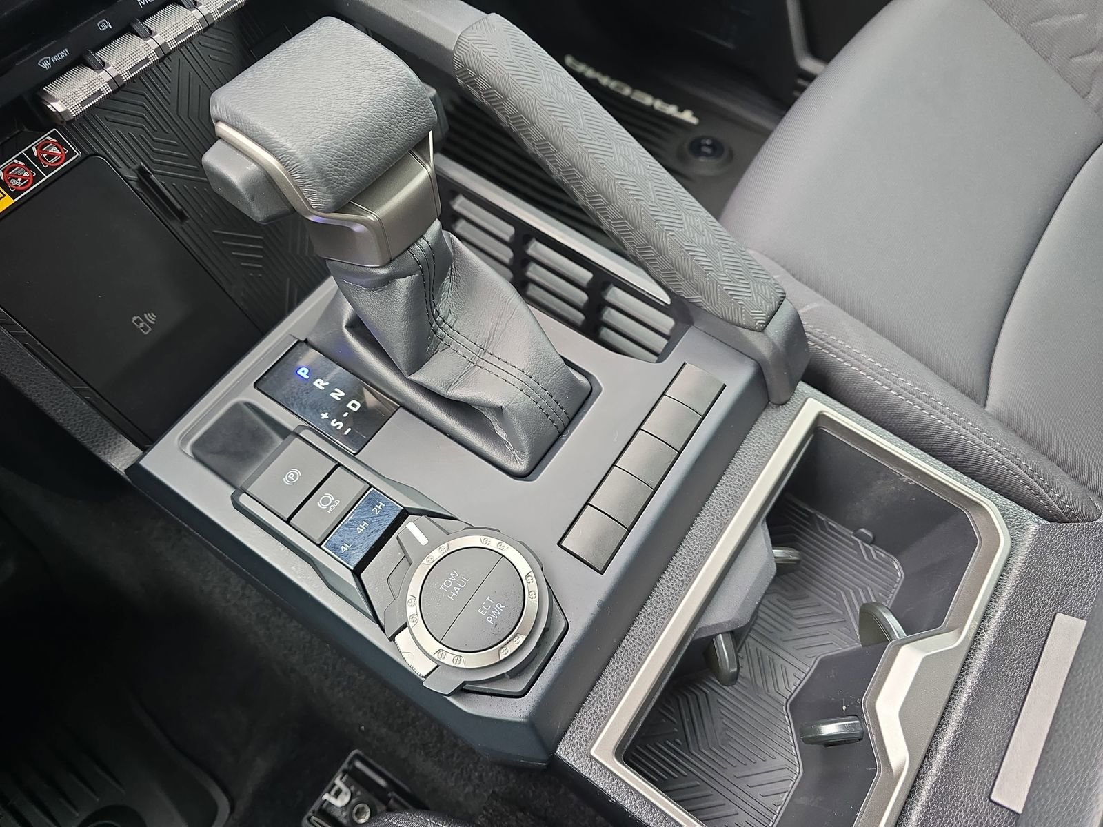 Used 2024 Toyota Tacoma SR5 w/ SR5 Upgrade Package image 23